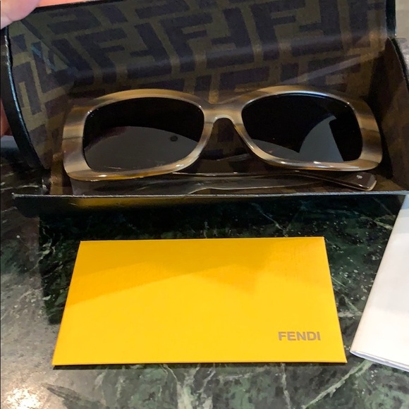 Fendi Sunnies main image 7